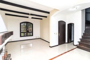 Casa em Condomínio com 156m², 3 dormitórios, 1 suíte, 2 vagas, Cristal em Porto Alegre