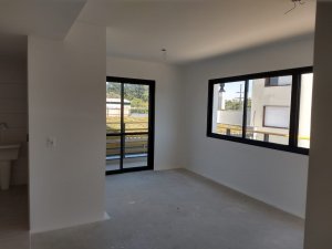 Apartamento com 69m², 2 dormitórios, 1 suíte, 2 vagas, Jardim Botânico em Porto Alegre