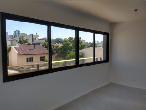 Apartamento com 69m², 2 dormitórios, 1 suíte, 2 vagas, Jardim Botânico em Porto Alegre