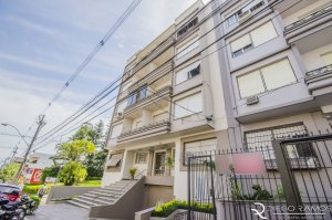 Apartamento com 68m², 2 dormitórios, Auxiliadora em Porto Alegre