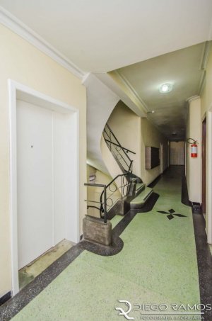 Apartamento com 68m², 2 dormitórios, Auxiliadora em Porto Alegre