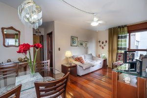 Apartamento com 86m², 2 dormitórios, 1 suíte, 1 vaga, Floresta em Porto Alegre