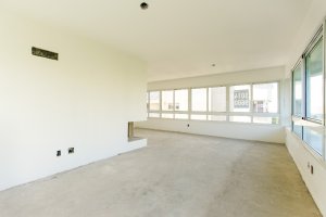 Apartamento com 187m², 3 dormitórios, 3 suítes, 4 vagas, Auxiliadora em Porto Alegre