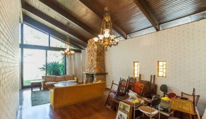 Casa com 280m², 4 dormitórios, 1 suíte, 3 vagas, Três Figueiras em Porto Alegre