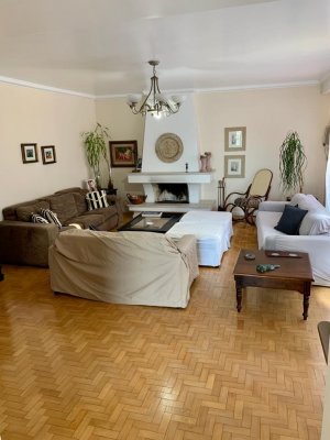 Casa com 470m², 5 dormitórios, 3 suítes, 3 vagas, Três Figueiras em Porto Alegre