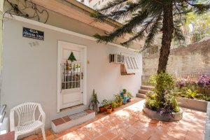 Casa com 165m², 5 dormitórios, Petrópolis em Porto Alegre