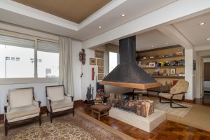 Apartamento com 149m², 3 dormitórios, 1 suíte, 3 vagas, Moinhos De Vento em Porto Alegre