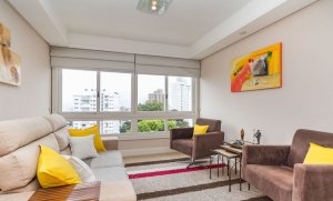 Apartamento com 117m², 3 dormitórios, 1 suíte, 2 vagas, Petrópolis em Porto Alegre