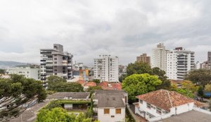 Apartamento com 117m², 3 dormitórios, 1 suíte, 2 vagas, Petrópolis em Porto Alegre