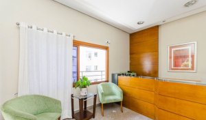 Apartamento com 117m², 3 dormitórios, 1 suíte, 3 vagas, Jardim Botânico em Porto Alegre