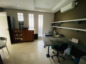 Salas/Conjuntos com 98m², Floresta em Porto Alegre
