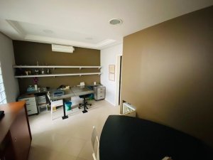 Salas/Conjuntos com 98m², Floresta em Porto Alegre