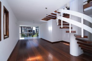 Cobertura com 244m², 3 dormitórios, 1 suíte, 4 vagas, Auxiliadora em Porto Alegre