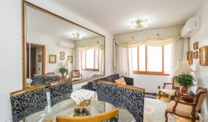 Apartamento com 70m², 2 dormitórios, 2 vagas, Auxiliadora em Porto Alegre