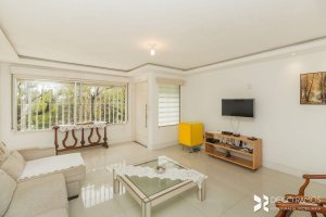 Casa com 147m², 3 dormitórios, 3 suítes, 4 vagas, Chácara Das Pedras em Porto Alegre