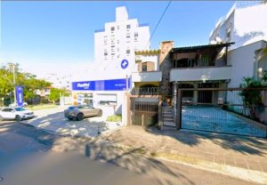 Casa com 287m², 3 dormitórios, 4 vagas, São João em Porto Alegre