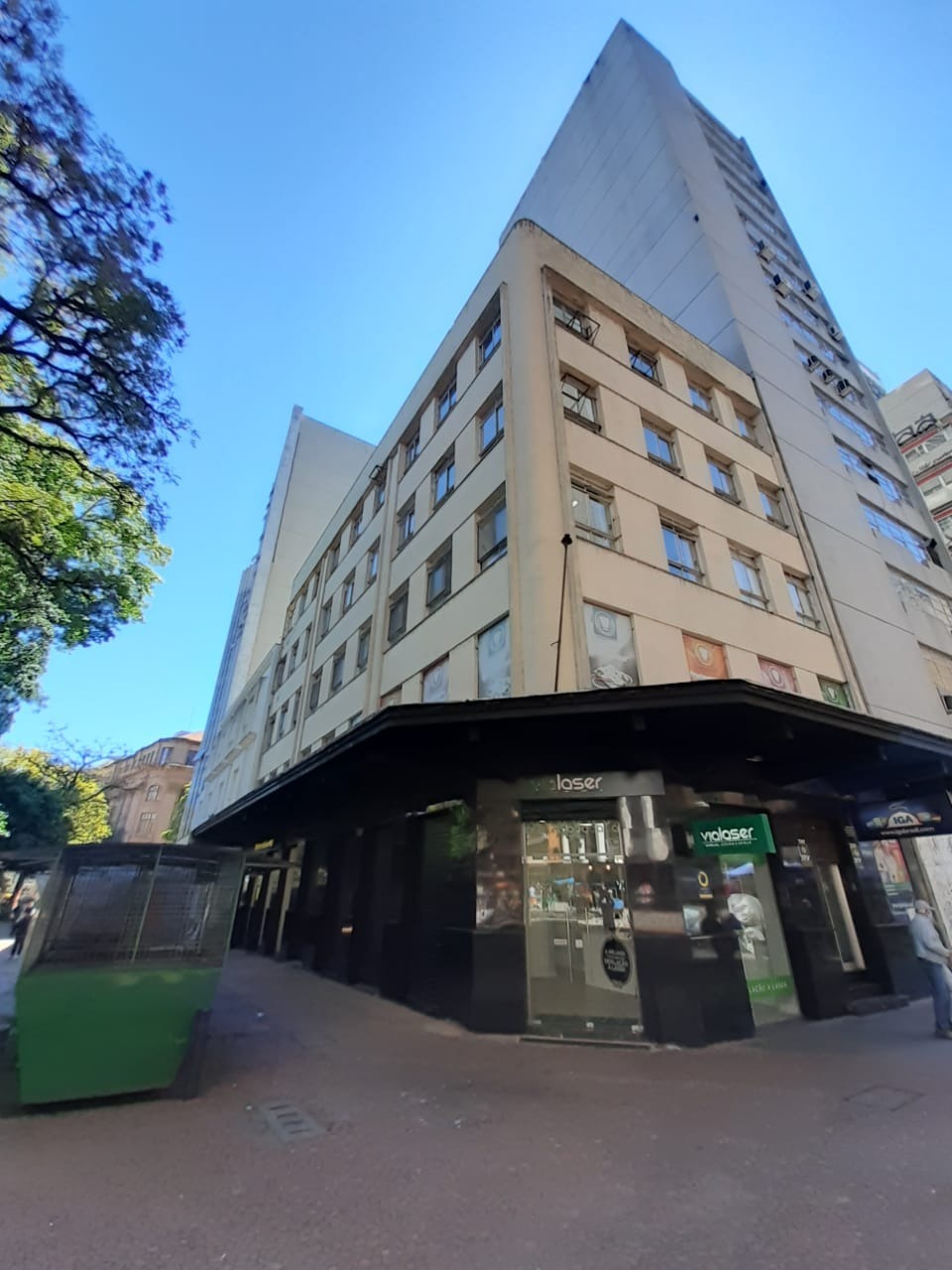 Prédio Comercial com 1000m², Centro Histórico em Porto Alegre