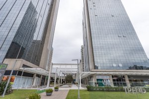 Loja com 59m², Praia De Belas em Porto Alegre