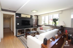 Apartamento com 192m², 4 dormitórios, 3 suítes, 2 vagas, Mont Serrat em Porto Alegre