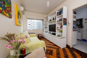 Apartamento com 75m², 2 dormitórios, Menino Deus em Porto Alegre