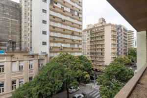 Apartamento com 202m², 3 dormitórios, 1 suíte, 1 vaga, Centro Histórico em Porto Alegre