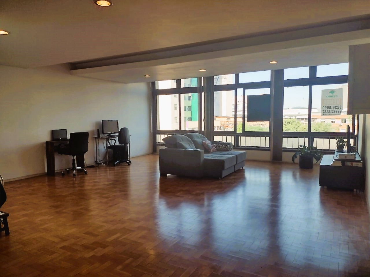 Apartamento com 188m², 4 dormitórios, 1 suíte, 1 vaga, Independência em Porto Alegre