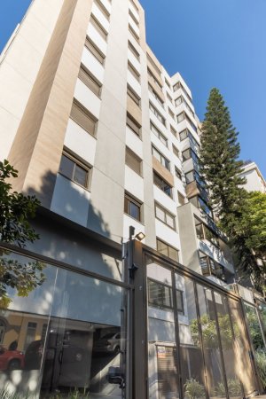 Apartamento com 74m², 3 dormitórios, 1 suíte, 2 vagas, Bela Vista em Porto Alegre