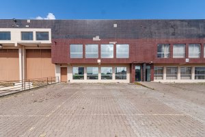 Depósito com 1325m², 7 vagas, Sarandí em Porto Alegre