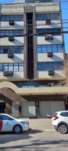 Loja com 337m², Passo Da Areia em Porto Alegre