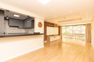 Apartamento com 89m², 2 dormitórios, 1 suíte, 2 vagas, Petrópolis em Porto Alegre