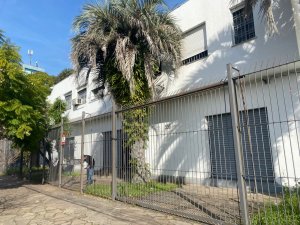 Pavilhão com 1500m², Floresta em Porto Alegre