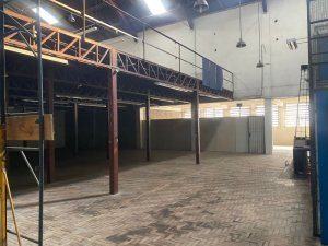 Pavilhão com 1500m², Floresta em Porto Alegre