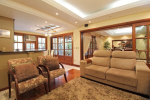 Casa com 381m², 4 dormitórios, 1 suíte, 4 vagas, Chácara Das Pedras em Porto Alegre