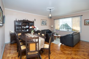 Casa com 169m², 3 dormitórios, 2 vagas, Vila Ipiranga em Porto Alegre