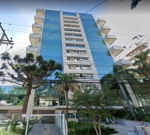 Apartamento com 305m², 4 dormitórios, 4 suítes, 4 vagas, Petrópolis em Porto Alegre