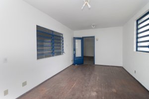 Depósito com 330m², Jardim Botânico em Porto Alegre