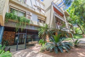Apartamento com 202m², 3 dormitórios, 1 suíte, 2 vagas, Petrópolis em Porto Alegre