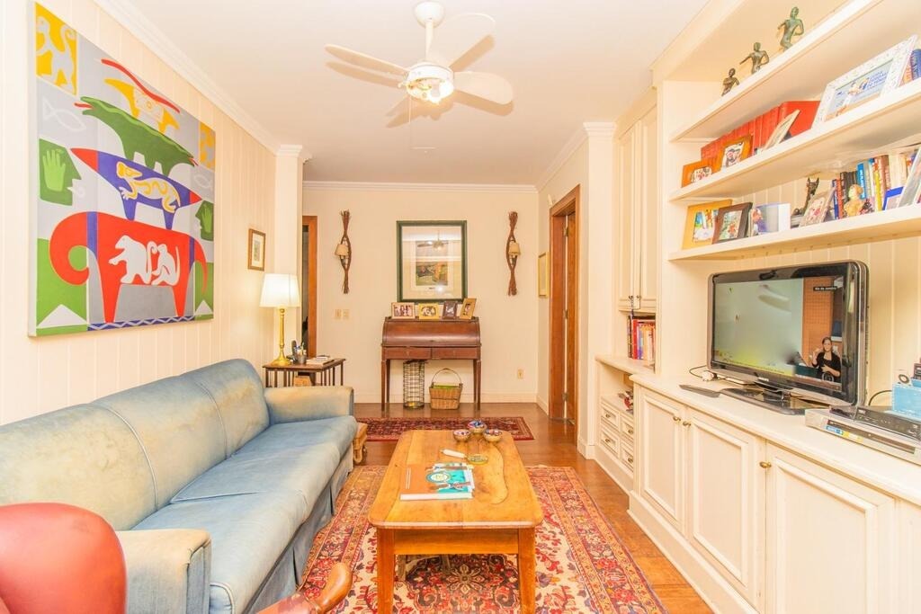 Apartamento com 202m², 3 dormitórios, 1 suíte, 2 vagas, Petrópolis em Porto Alegre