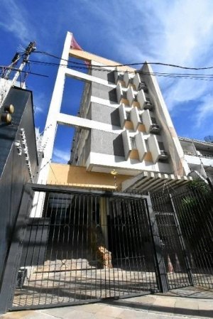 Salas/Conjuntos com 47m², Petrópolis em Porto Alegre