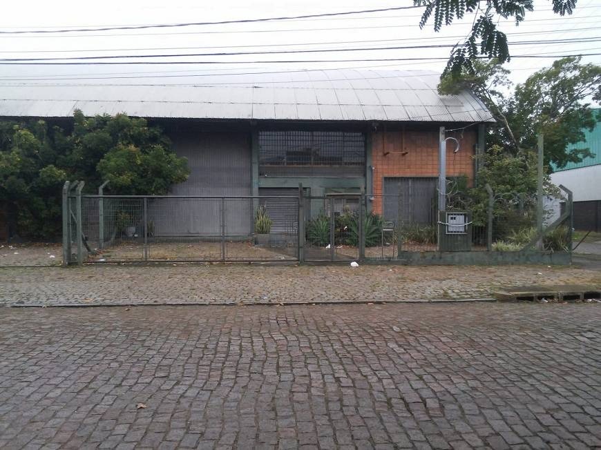 Depósito com 1400m², São Geraldo em Porto Alegre
