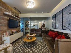 Apartamento com 72m², 3 dormitórios, 1 suíte, 1 vaga, Chácara Das Pedras em Porto Alegre