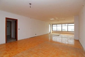 Casa comercial com 380m², Três Figueiras em Porto Alegre