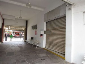 Loja com 213m², Passo Da Areia em Porto Alegre