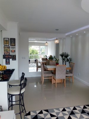Apartamento com 65m², 2 dormitórios, 1 suíte, 2 vagas, Cristo Redentor em Porto Alegre