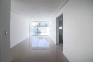 Apartamento com 130m², 2 dormitórios, 1 suíte, 2 vagas, Jardim Botânico em Porto Alegre