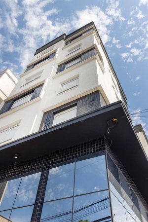 Apartamento com 59m², 1 dormitório, 1 suíte, 1 vaga, Passo Da Areia em Porto Alegre