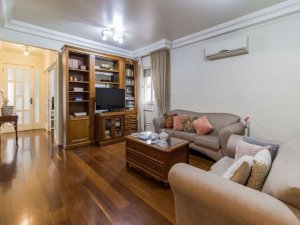 Apartamento com 179m², 3 dormitórios, 1 suíte, 2 vagas, Três Figueiras em Porto Alegre