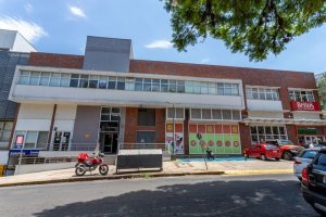 Loja com 136m², Petrópolis em Porto Alegre