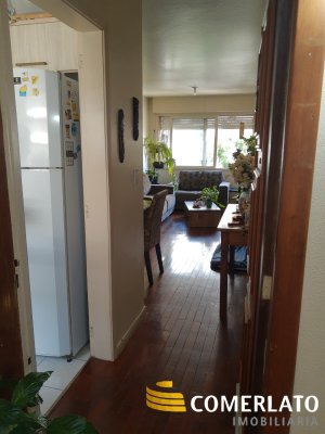 Apartamento com 83m², 3 dormitórios, 1 suíte, 1 vaga, Menino Deus em Porto Alegre