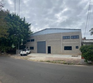 Pavilhão com 400m², Sarandi em Porto Alegre